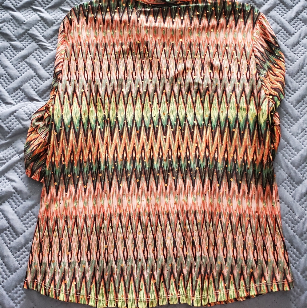 Patterned Blouse - Picture 2 of 4